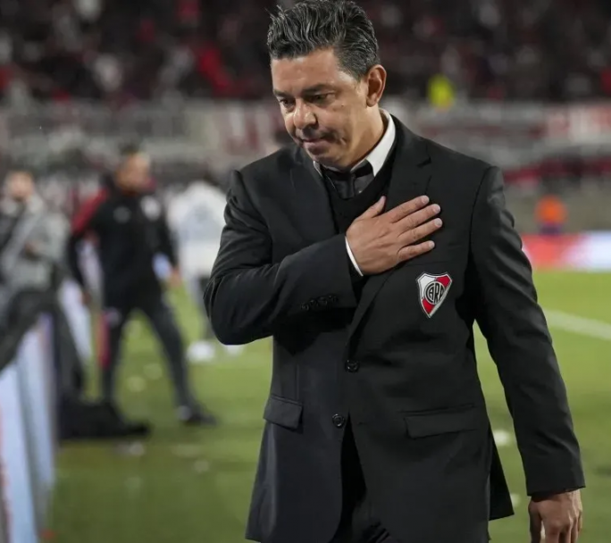 Gallardo analiza la posibilidad de retocar el equipo para enfrentar a Talleres